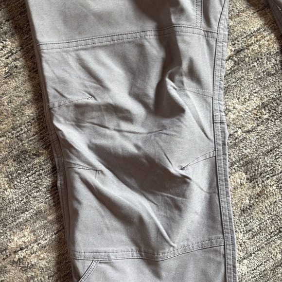 Columbia women’s outdoor Gray Pants - size 14 - great condition - Picture 5 of 8